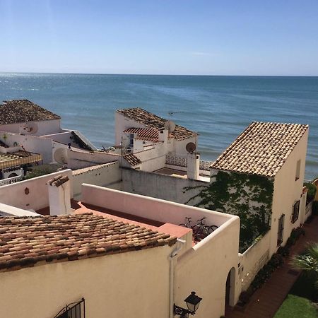 Casa Cachita-En 1ª Linea De Playa Leilighet Estepona Eksteriør bilde