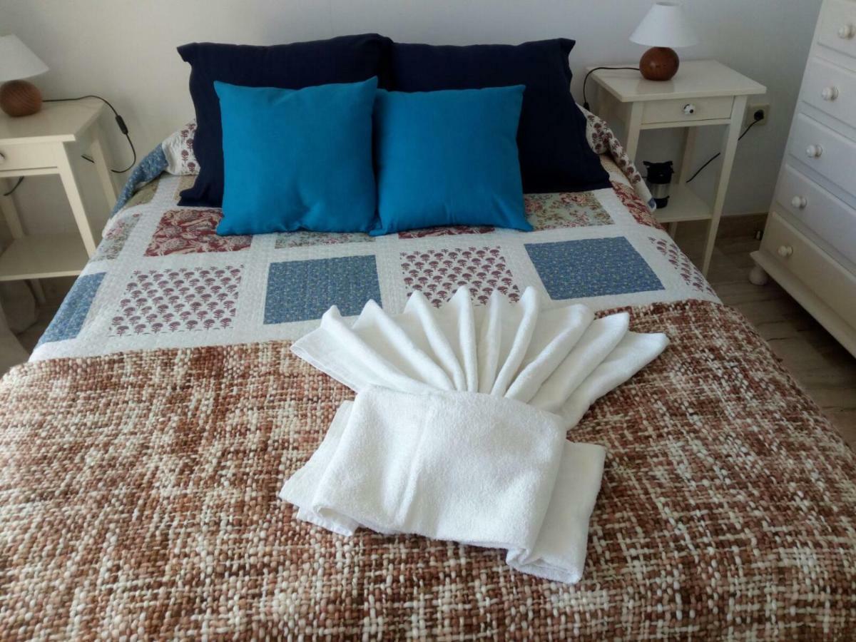 Casa Cachita-En 1ª Linea De Playa Leilighet Estepona Eksteriør bilde