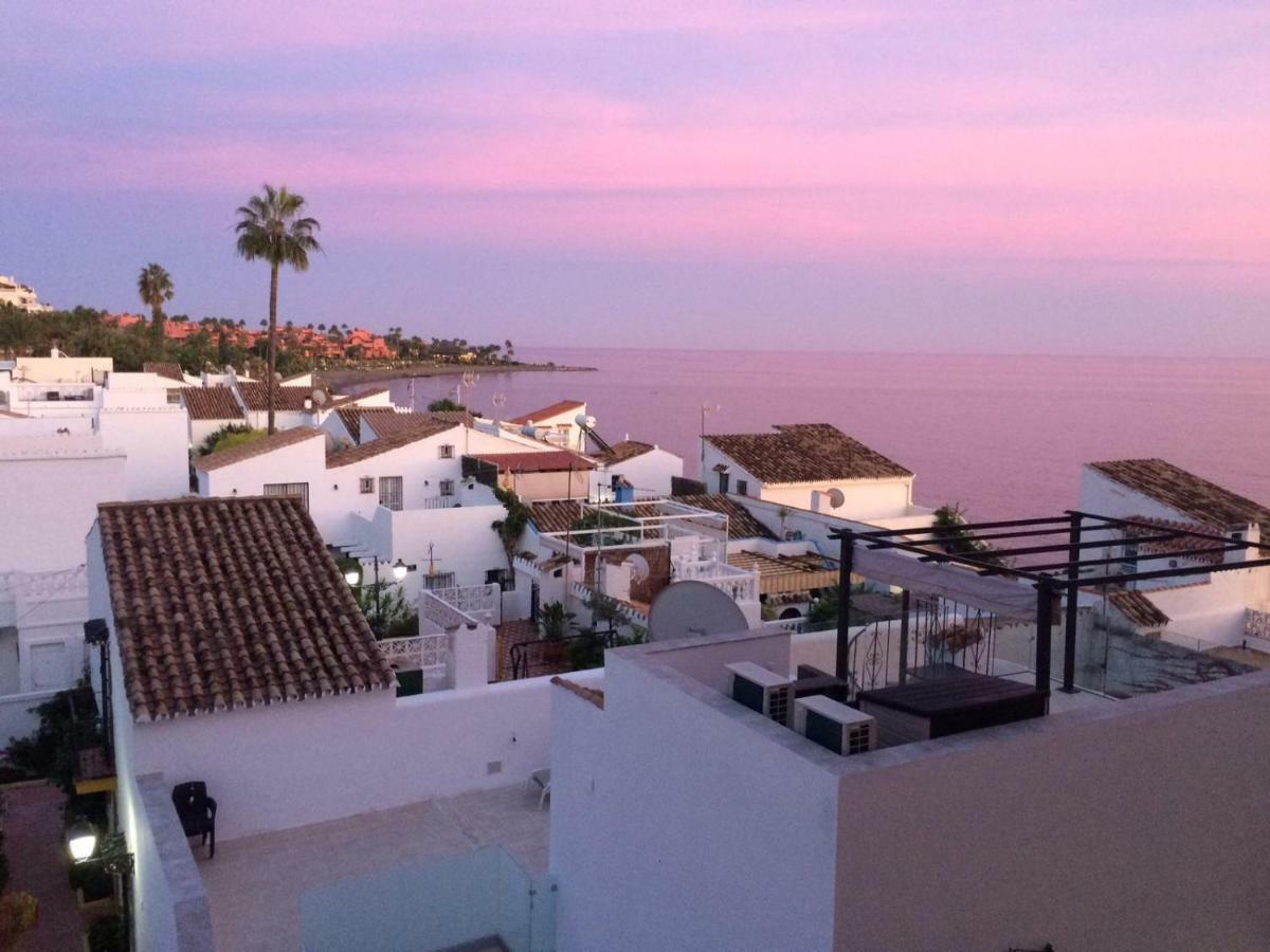 Casa Cachita-En 1ª Linea De Playa Leilighet Estepona Eksteriør bilde