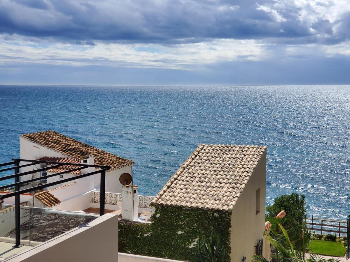Casa Cachita-En 1ª Linea De Playa Leilighet Estepona Eksteriør bilde